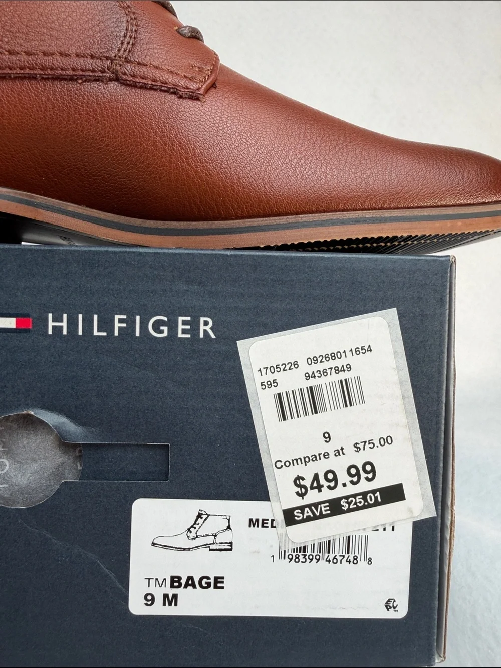 Tommy Hilfiger Bage Men's Medium Brown Chukka Boots Faux Leather Upper Size 9M